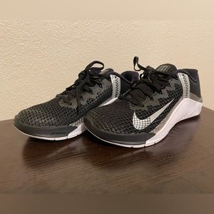 NWB Nike Women’s Metcon 6